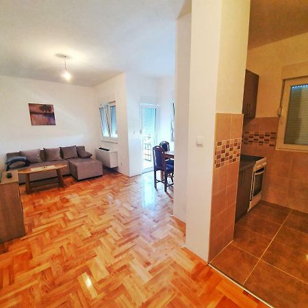 Apartman 44 Μπιέλινα Εξωτερικό φωτογραφία