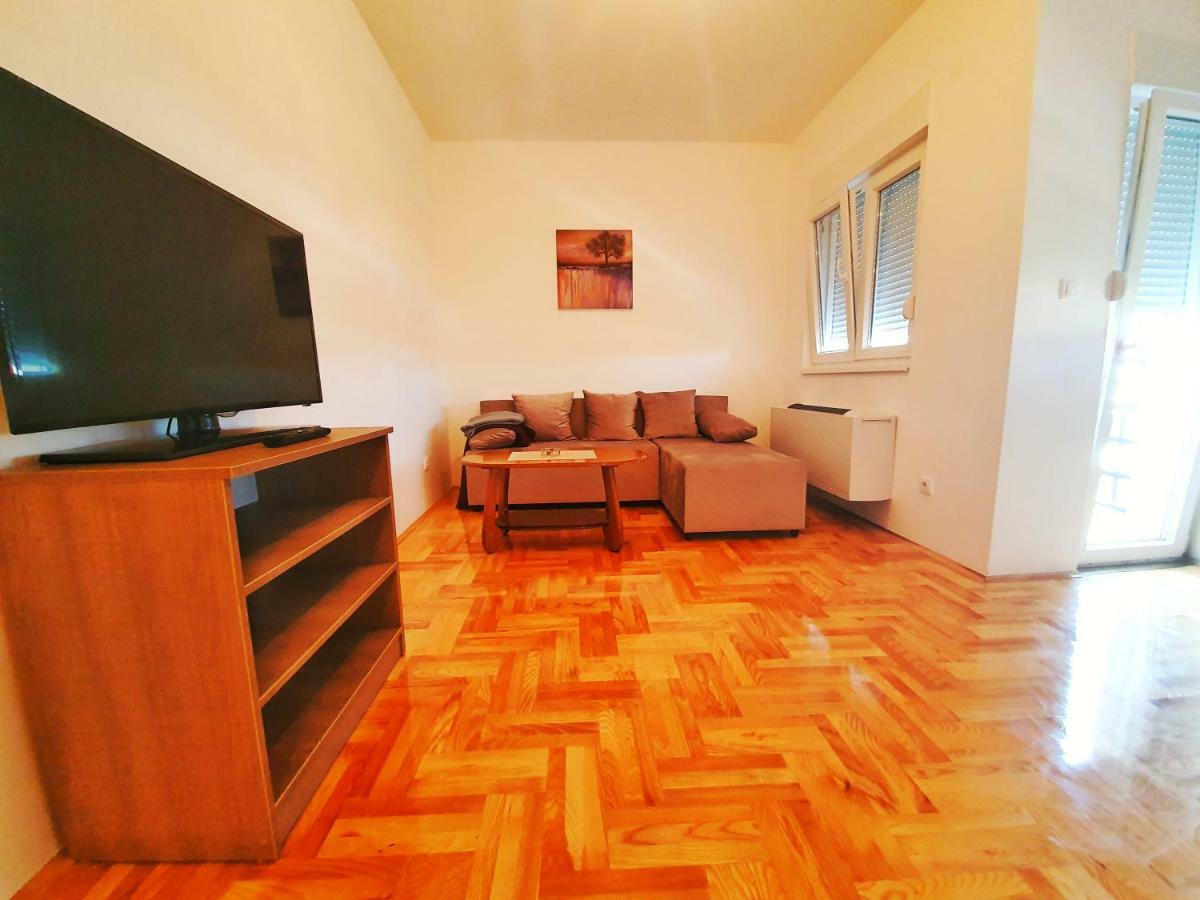 Apartman 44 Μπιέλινα Εξωτερικό φωτογραφία