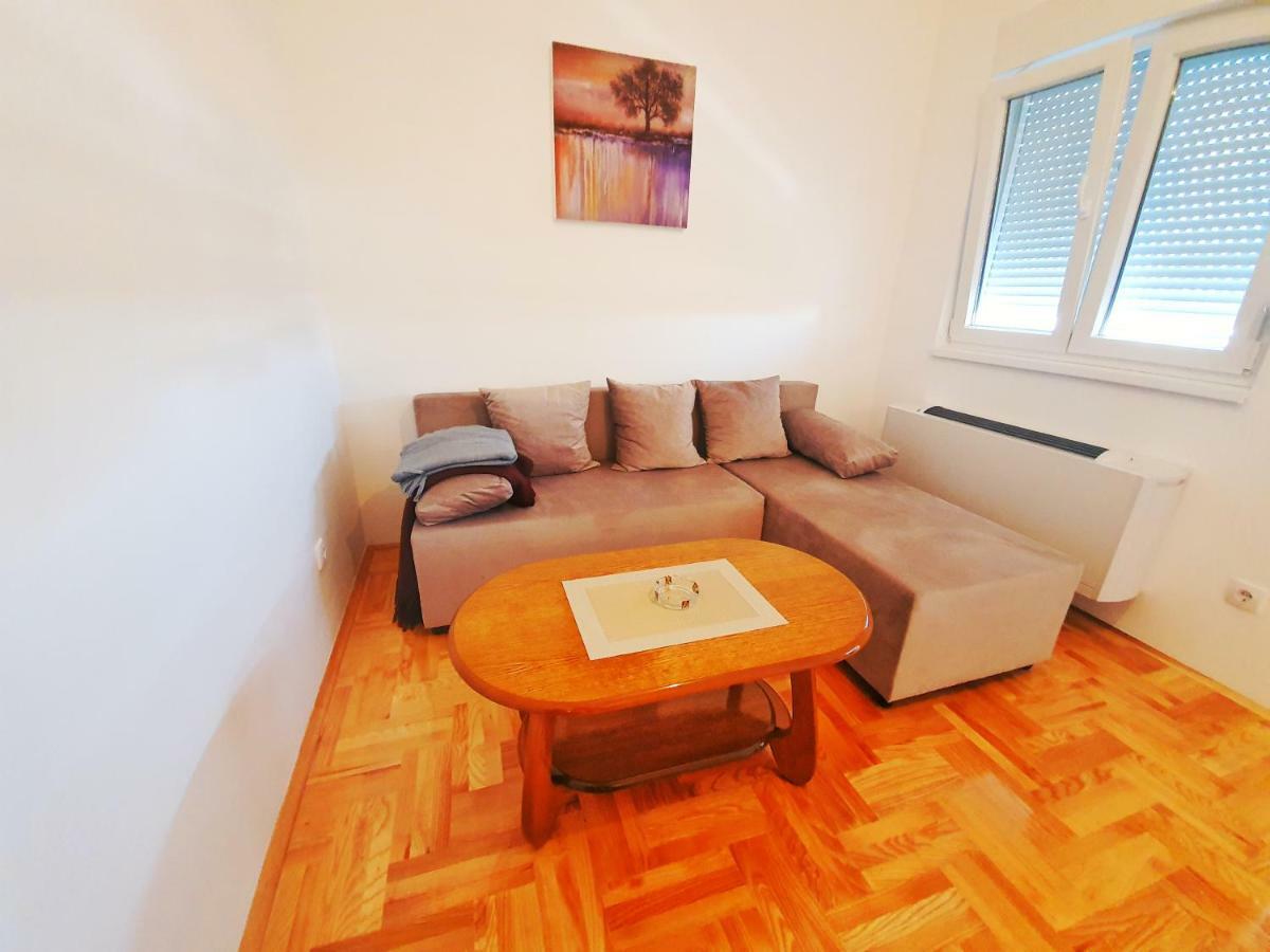 Apartman 44 Μπιέλινα Εξωτερικό φωτογραφία
