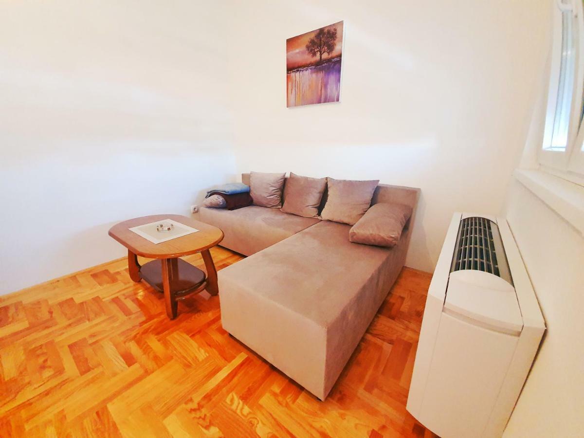 Apartman 44 Μπιέλινα Εξωτερικό φωτογραφία